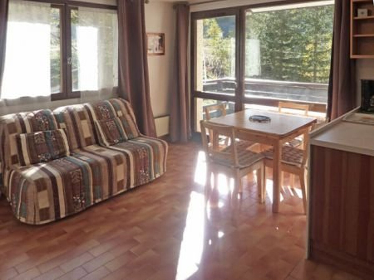 Studio 4 pers aux Orres, balcon sud face au télésiège - Photo 2