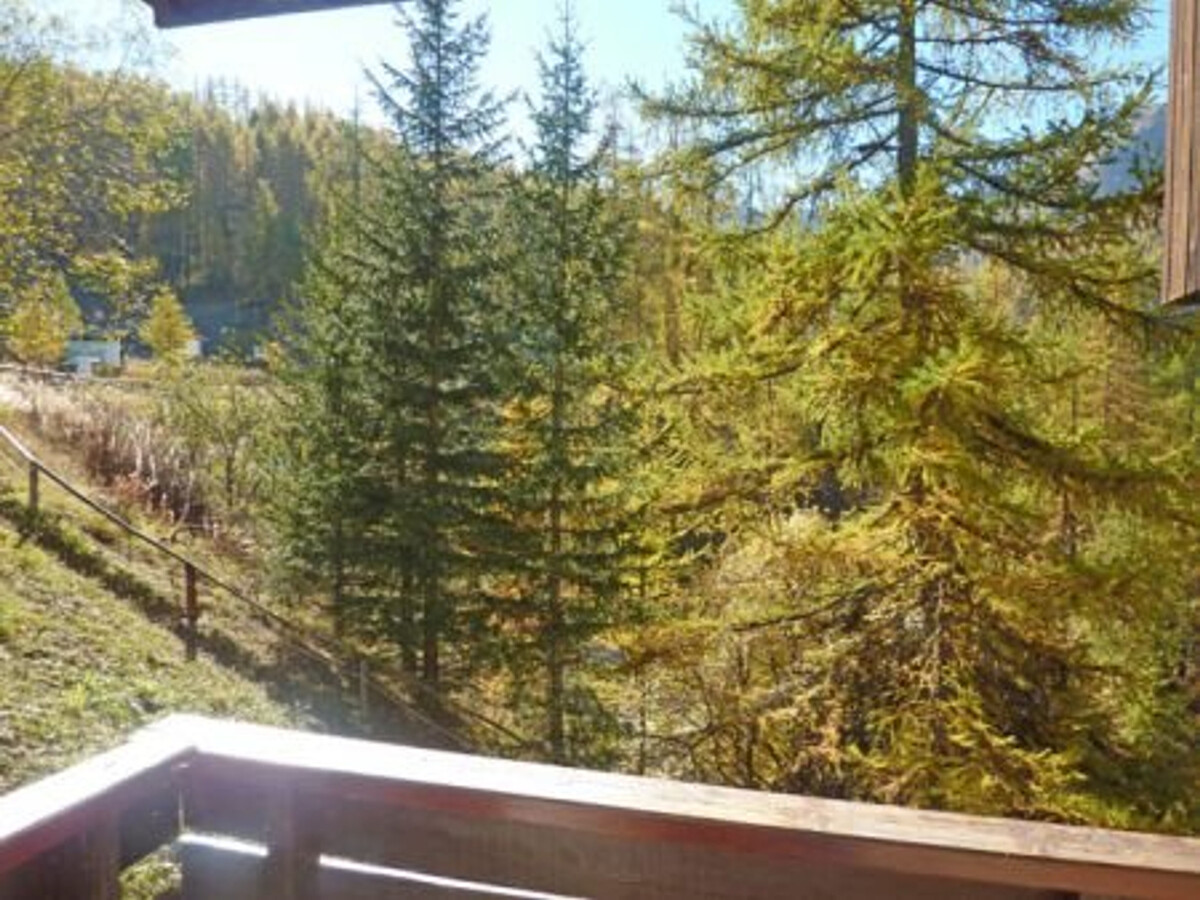 Studio 4 pers aux Orres, balcon sud face au télésiège - Photo 8
