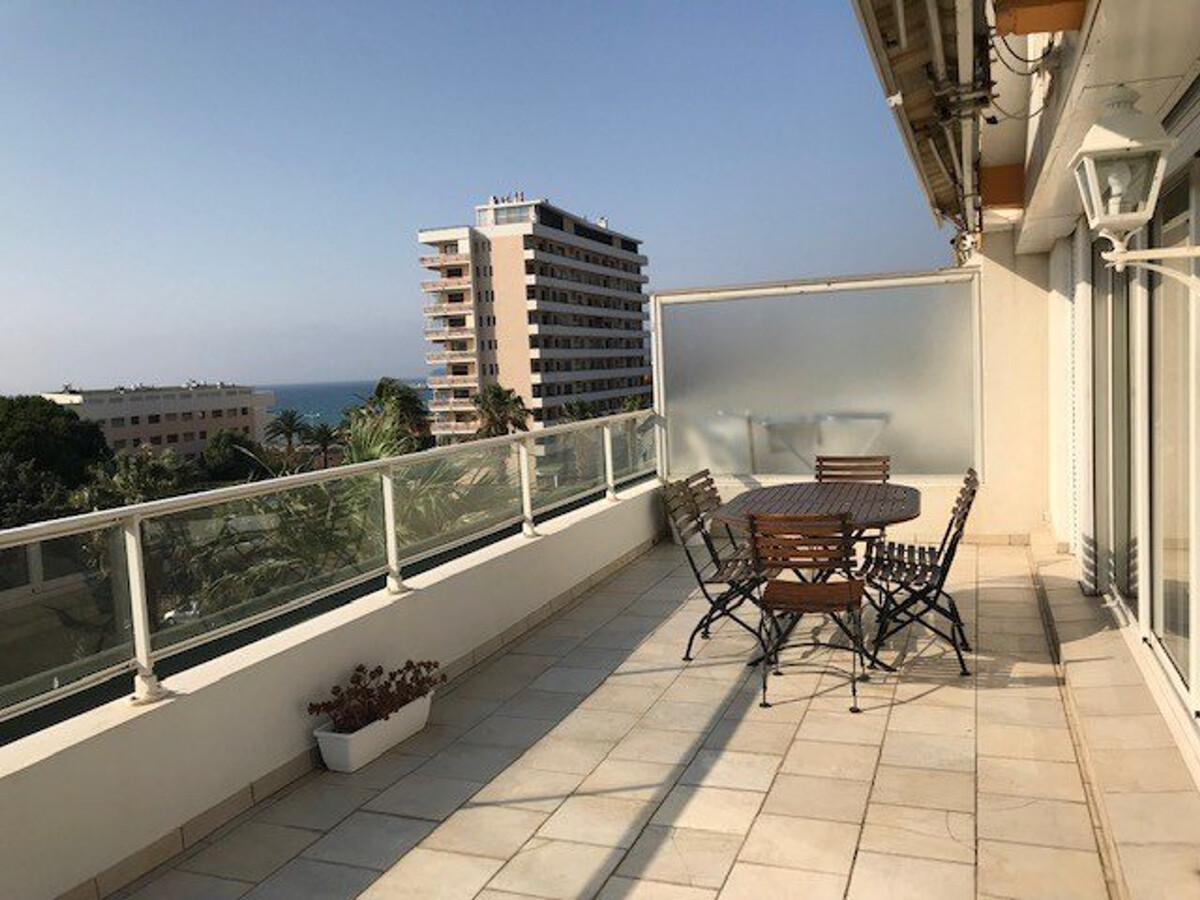 T2 climatisé centre-ville avec terrasse 30 m² et vue mer - Photo 14