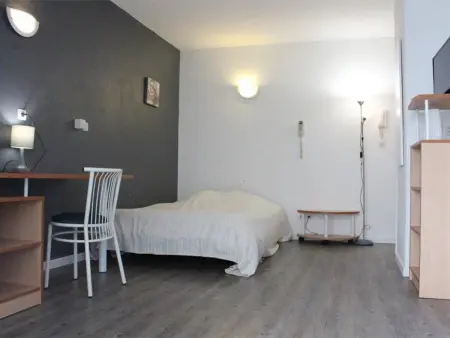 Location appartement à La Rochelle, Studio avec terrasse exposée sud et piscine aux Minimes