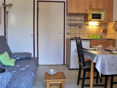 Location appartement à Risoul, Studio cosy avec coin montagne, balcon sud et casier à ski - 4 couchages à Risoul 1850