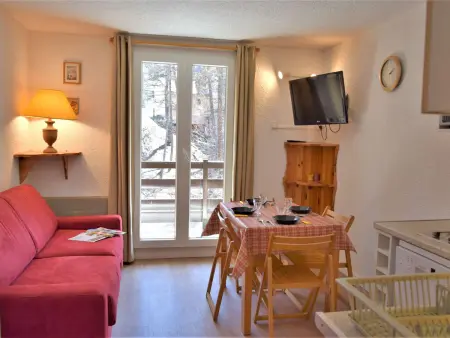 Location appartement à Risoul, Studio coin montagne calme, 4 pers, parking, Risoul 1850