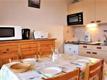 Studio 2 pers au cœur de Risoul, balcon, casier ski : photo 7