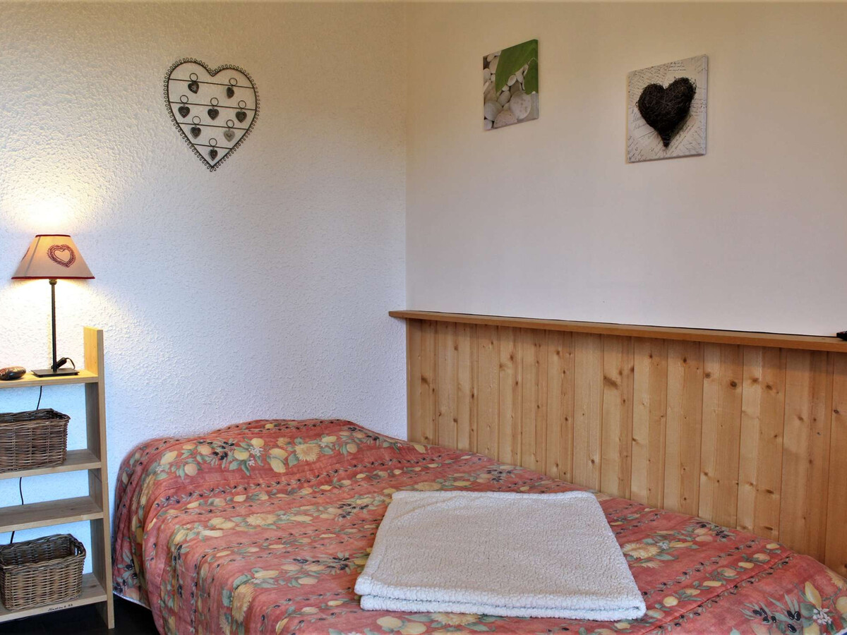 Studio cabine 4 pers, pied des pistes à Risoul 1850 - Photo 4