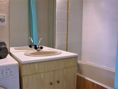 Appart 3P Risoul 1850 | Vue pistes, piscine été, animaux OK : photo 10