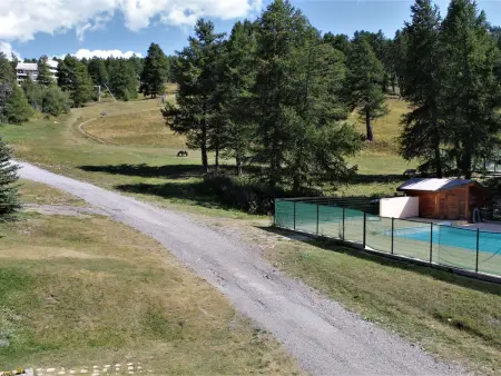Appart 3P Risoul 1850 | Vue pistes, piscine été, animaux OK : photo 15