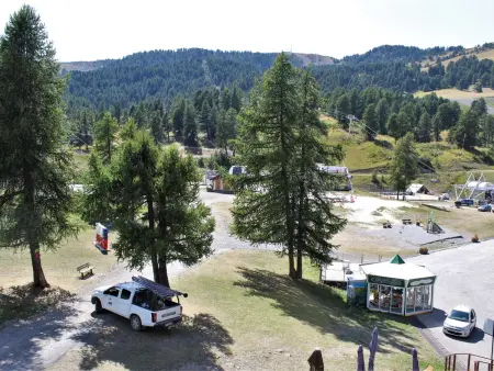 Appart 3P Risoul 1850 | Vue pistes, piscine été, animaux OK : photo 17