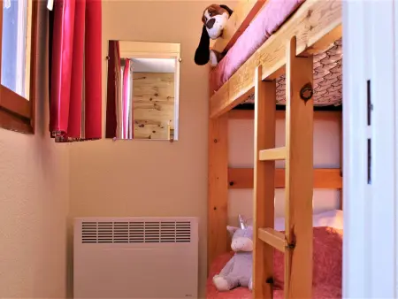 Studio cabine 4 couchages pieds des pistes à Risoul 1850 : photo 10