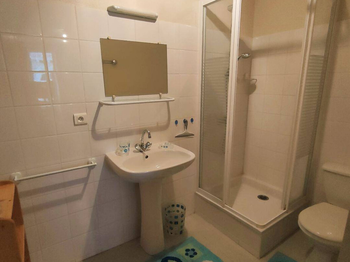 Appartement 8 pers, 80 m² avec balcon, centre Cauterets - Photo 9
