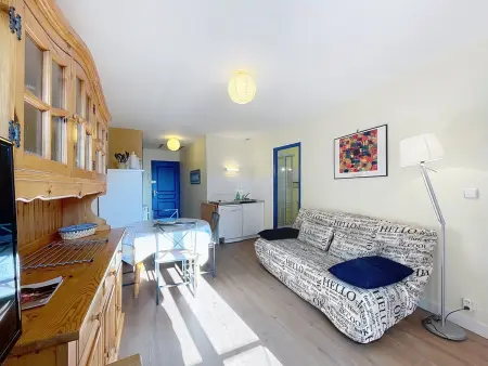 Appartement T2 avec ascenseur, hypercentre, à 50m de la plage, WIFI, TV connectée, linge en option - Photo 2