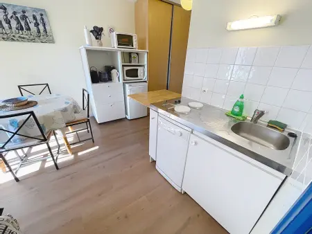 Appartement T2 avec ascenseur, hypercentre, à 50m de la plage, WIFI, TV connectée, linge en option - Photo 5