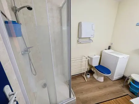 Appartement T2 avec ascenseur, hypercentre, à 50m de la plage, WIFI, TV connectée, linge en option - Photo 7
