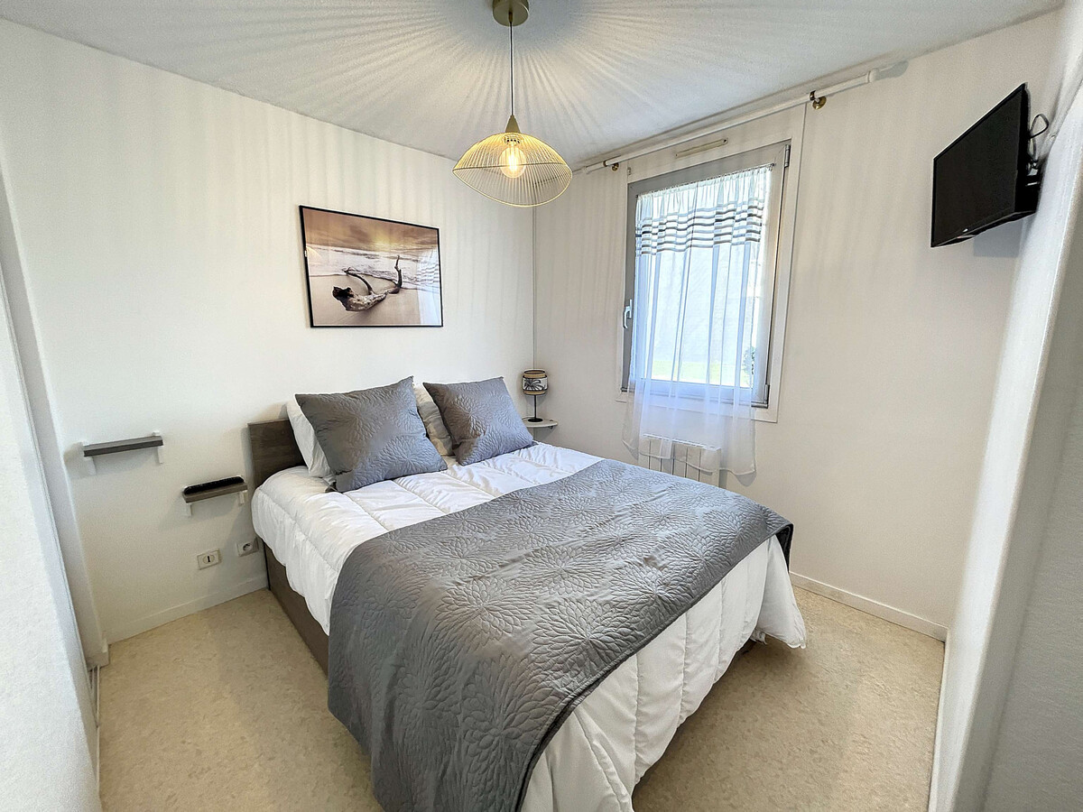 Appartement 50m plage, terrasse et jardin à Jullouville - Photo 12