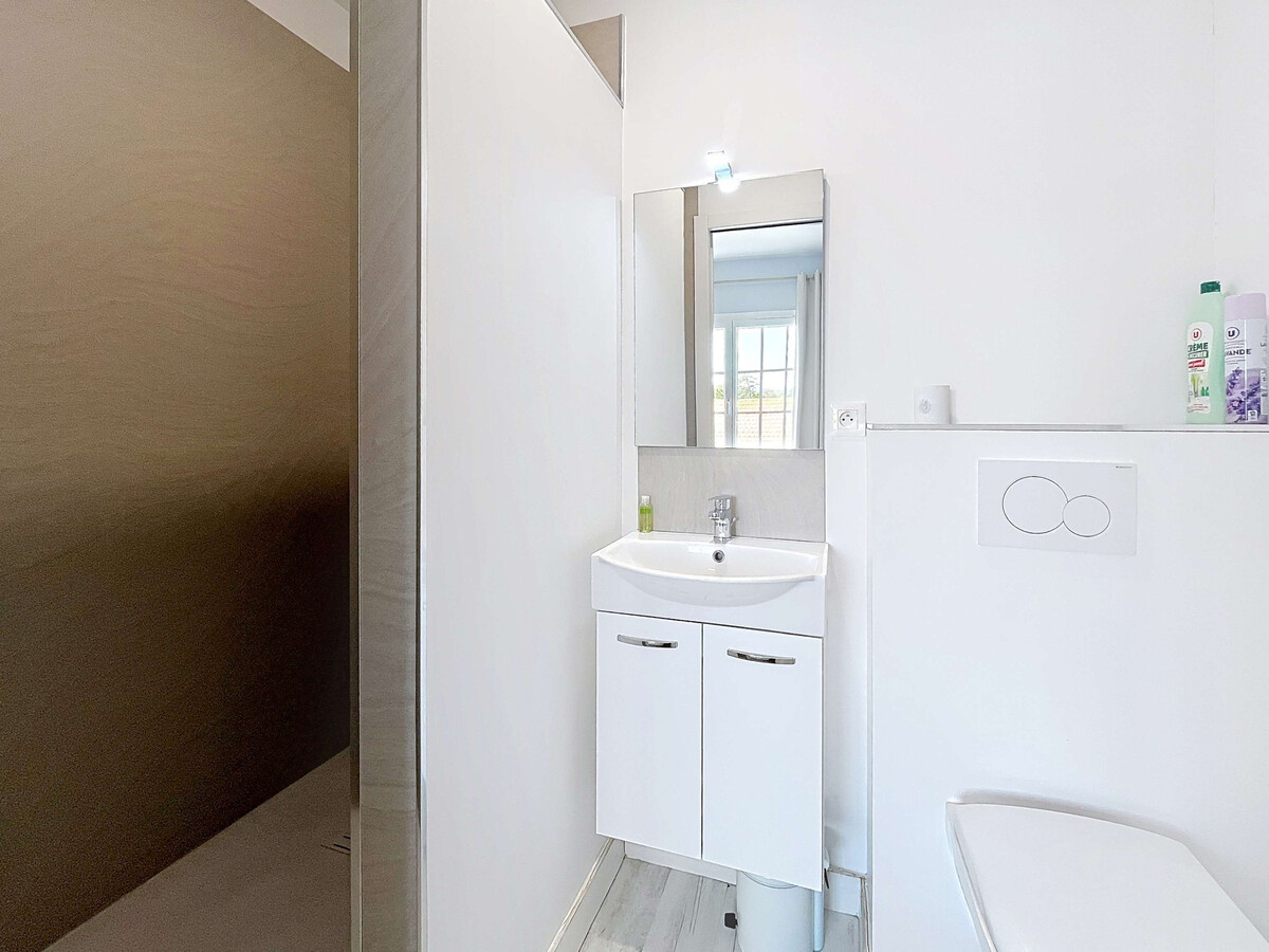Appartement 2 personnes à 100m de la plage, centre Jullouville - Photo 8