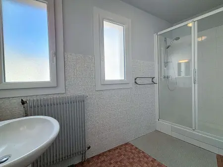 Appartement avec balcon au port de plaisance de Granville - Photo 4