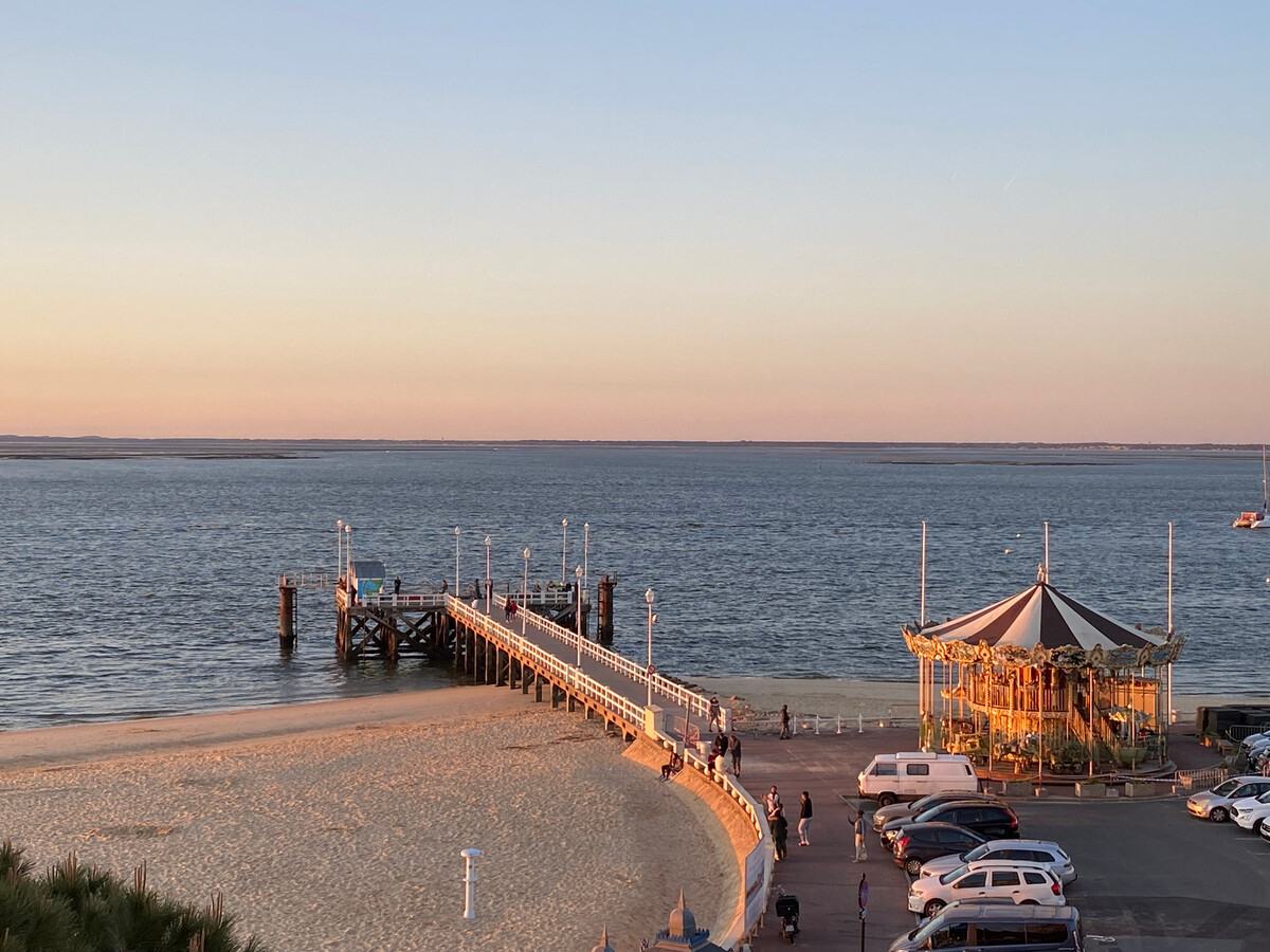 T3 centre Arcachon, vue panoramique bassin et parking - Photo 15