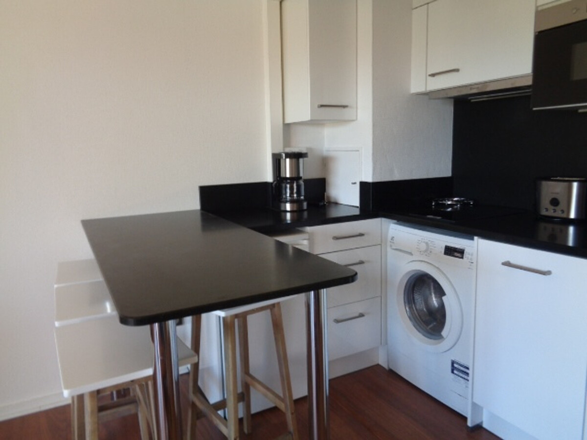 Studio cabine 30m² balcon et parking privé à Arcachon - Photo 11