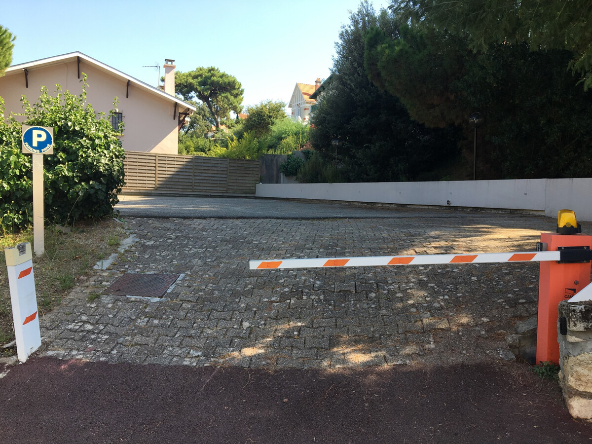 Studio cabine 30m² balcon et parking privé à Arcachon - Photo 17