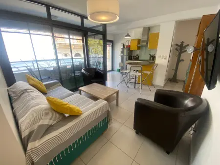 Location appartement à Arcachon, Charmant T3 au cœur dArcachon, à 50m de la plage & 300m de la gare, parking et WiFi inclus
