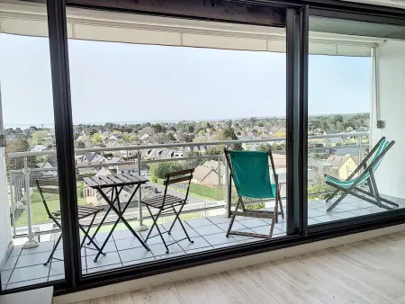 Location appartement à Jullouville, Appartement rénové avec tennis privé, parking et vue mer