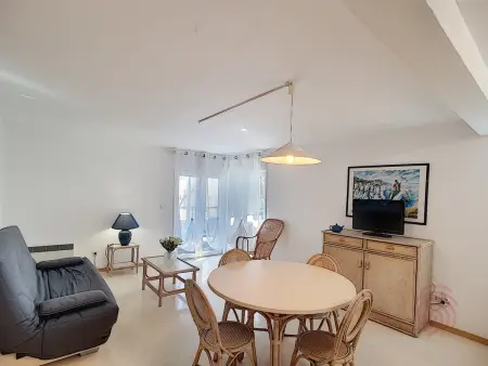 Location appartement à Lamalou les Bains, Lamalo-les-Bains: F2, terrasse, 50m des Thermes, animaux acceptés