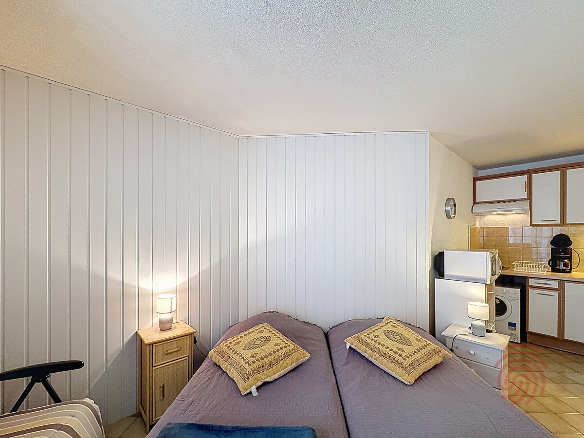 Studio 24 m² avec terrasse, parking gratuit à Lamalou - Photo 4