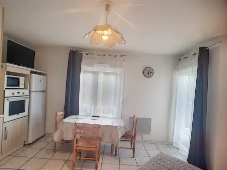 Studio rénové 24 m² Lamalou-les-Bains, balcon, animaux : photo 2