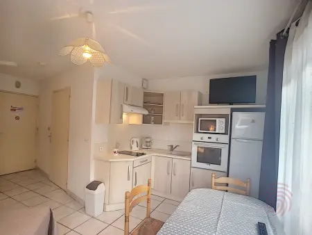 Studio rénové 24 m² Lamalou-les-Bains, balcon, animaux : photo 6