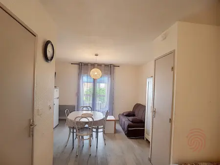 Studio rénové 24m² avec balcon - Lamalou-les-Bains : photo 2