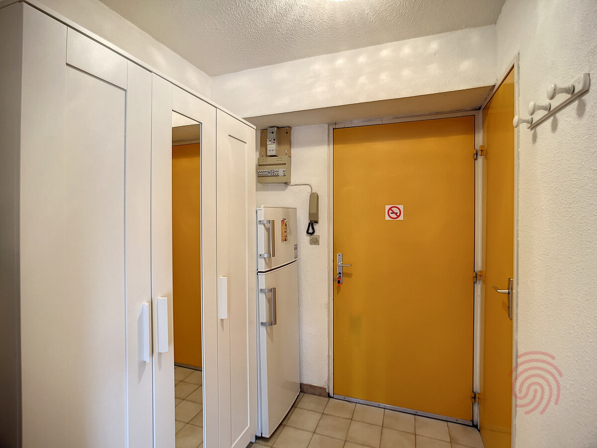 F2 28m² terrasse et vue ruisseau à Lamalou-les-Bains - Photo 8