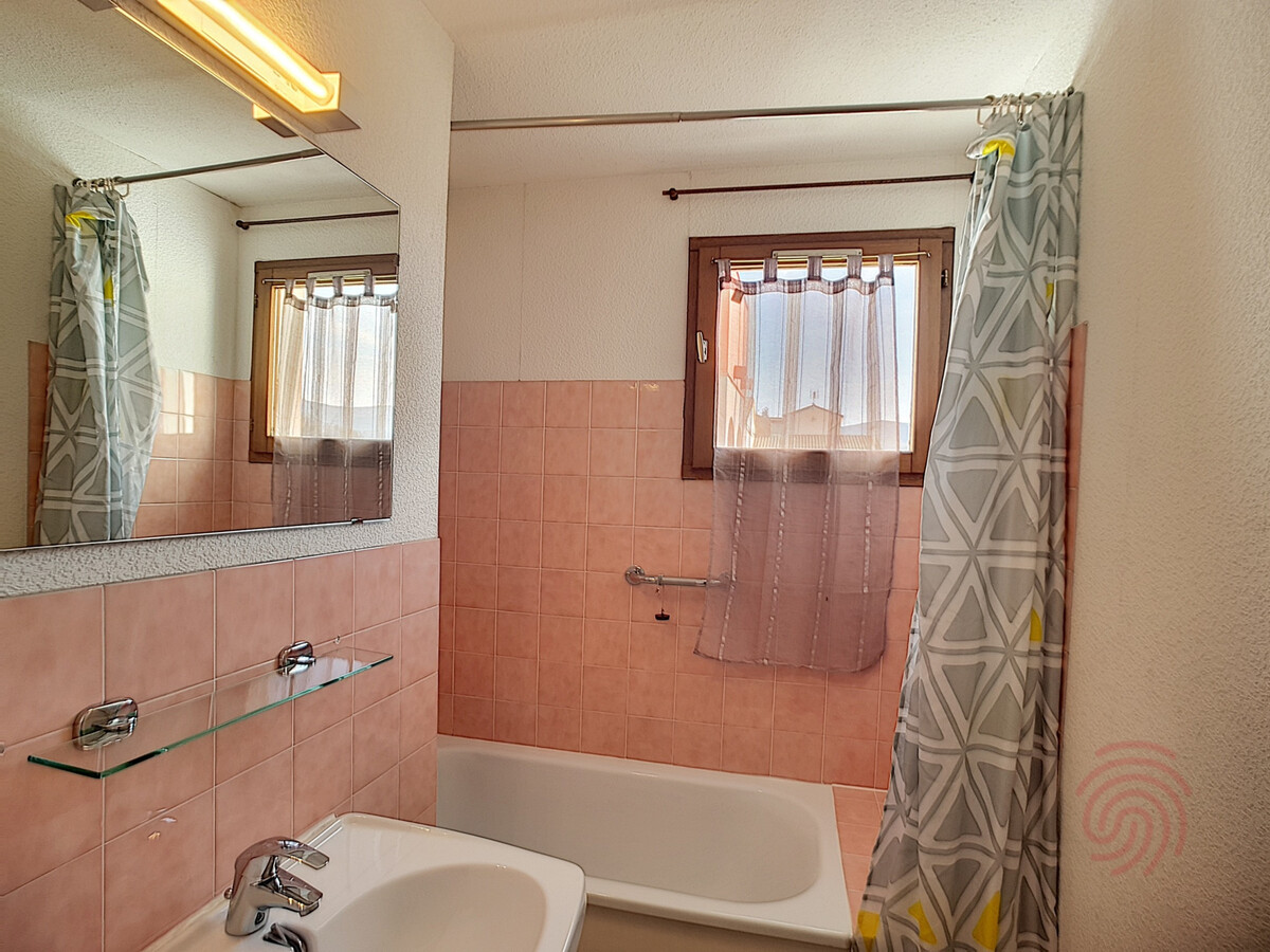 F2 28m² terrasse et vue ruisseau à Lamalou-les-Bains - Photo 9