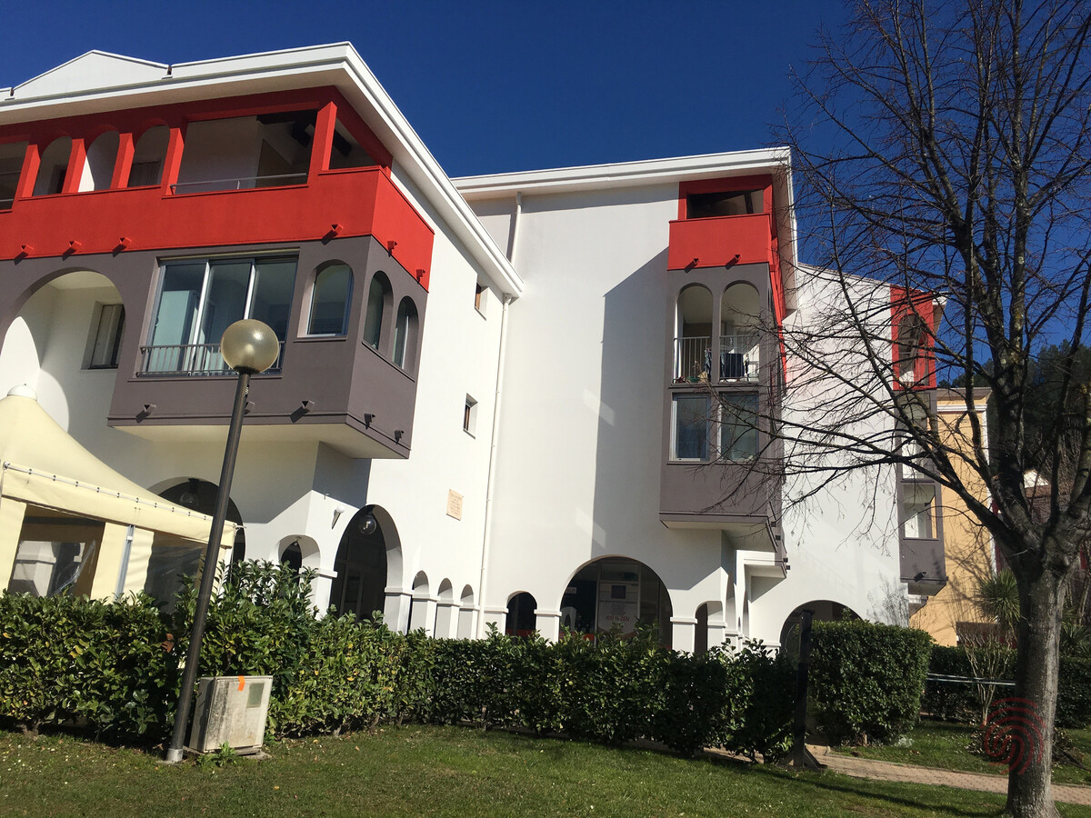 F2 28m² terrasse et vue ruisseau à Lamalou-les-Bains - Photo 13