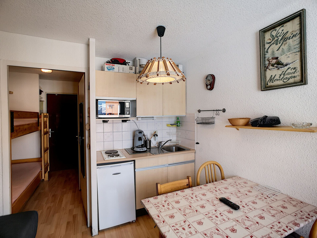 Studio ski aux pieds Les Menuires, 18 m², balcon vue pistes - Photo 2