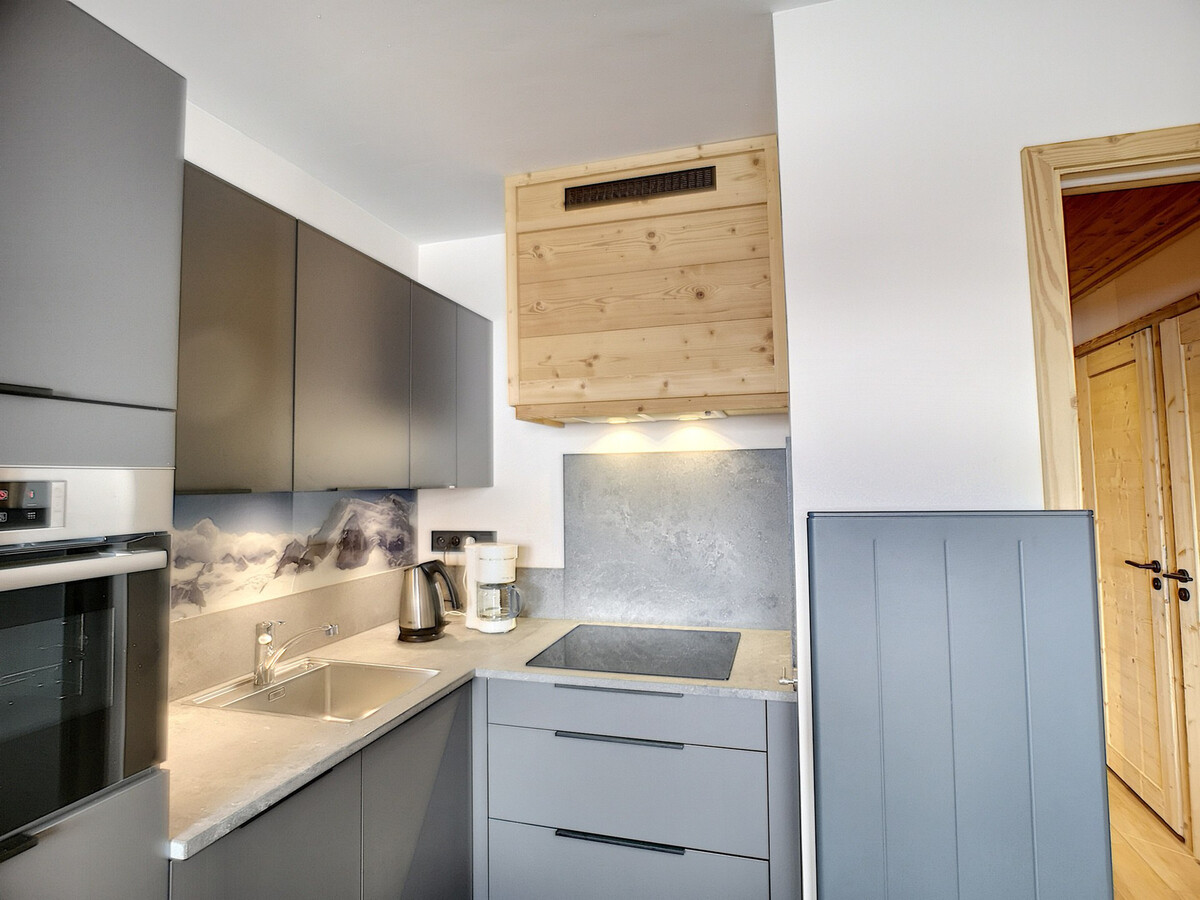 2 pièces rénové ski aux pieds, balcon vue pistes - Photo 2