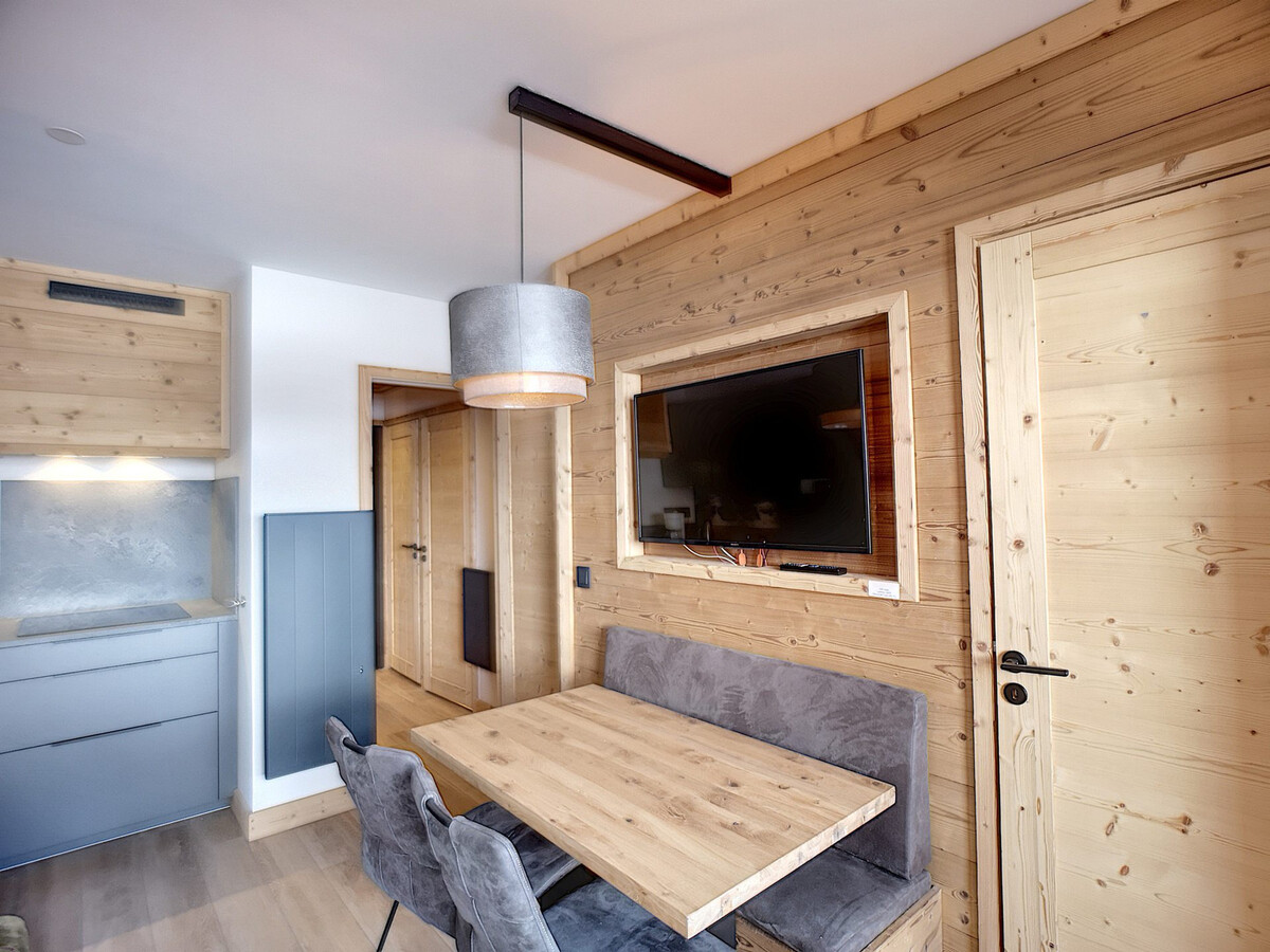 2 pièces rénové ski aux pieds, balcon vue pistes - Photo 4