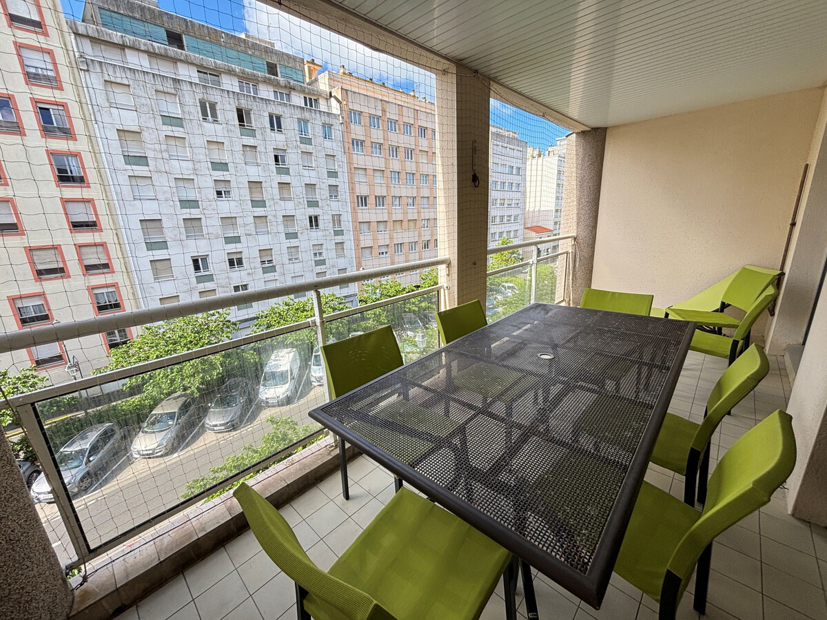 Appartement 2 étoiles, grande terrasse, 100m plage - Photo 1