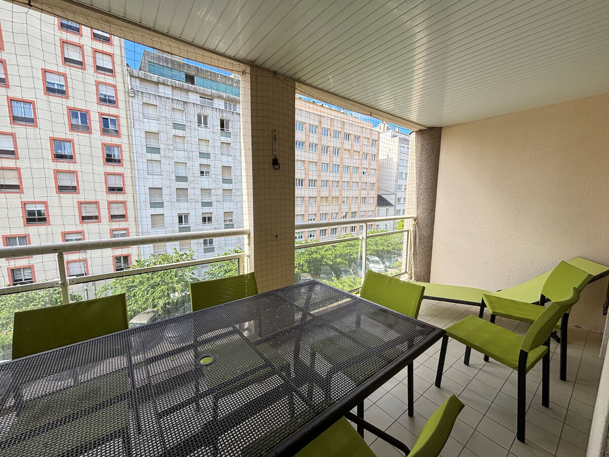 Appartement 2 étoiles, grande terrasse, 100m plage - Photo 2