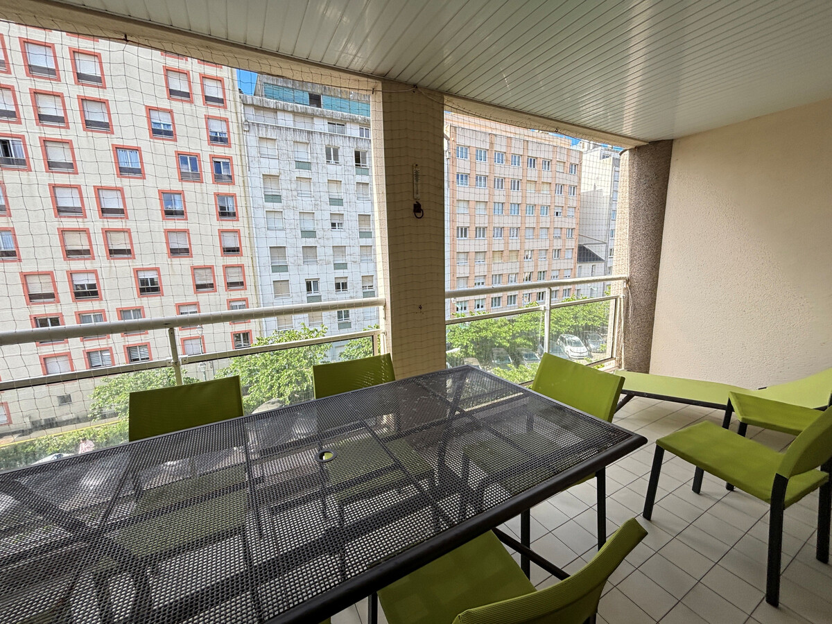 Appartement 2 étoiles, grande terrasse, 100m plage - Photo 3