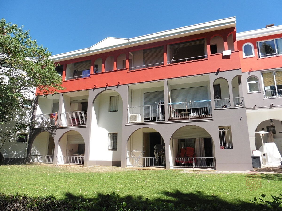 F2 28m² avec terrasse vue ruisseau à Lamalou-les-Bains - Photo 14
