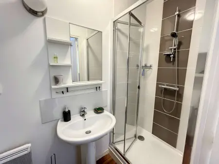 Appartement cosy avec ascenseur à 150m de la plage et casino, wifi gratuit - Photo 9