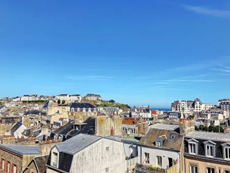 Appartement cosy avec ascenseur à 150m de la plage et casino, wifi gratuit - Photo 16