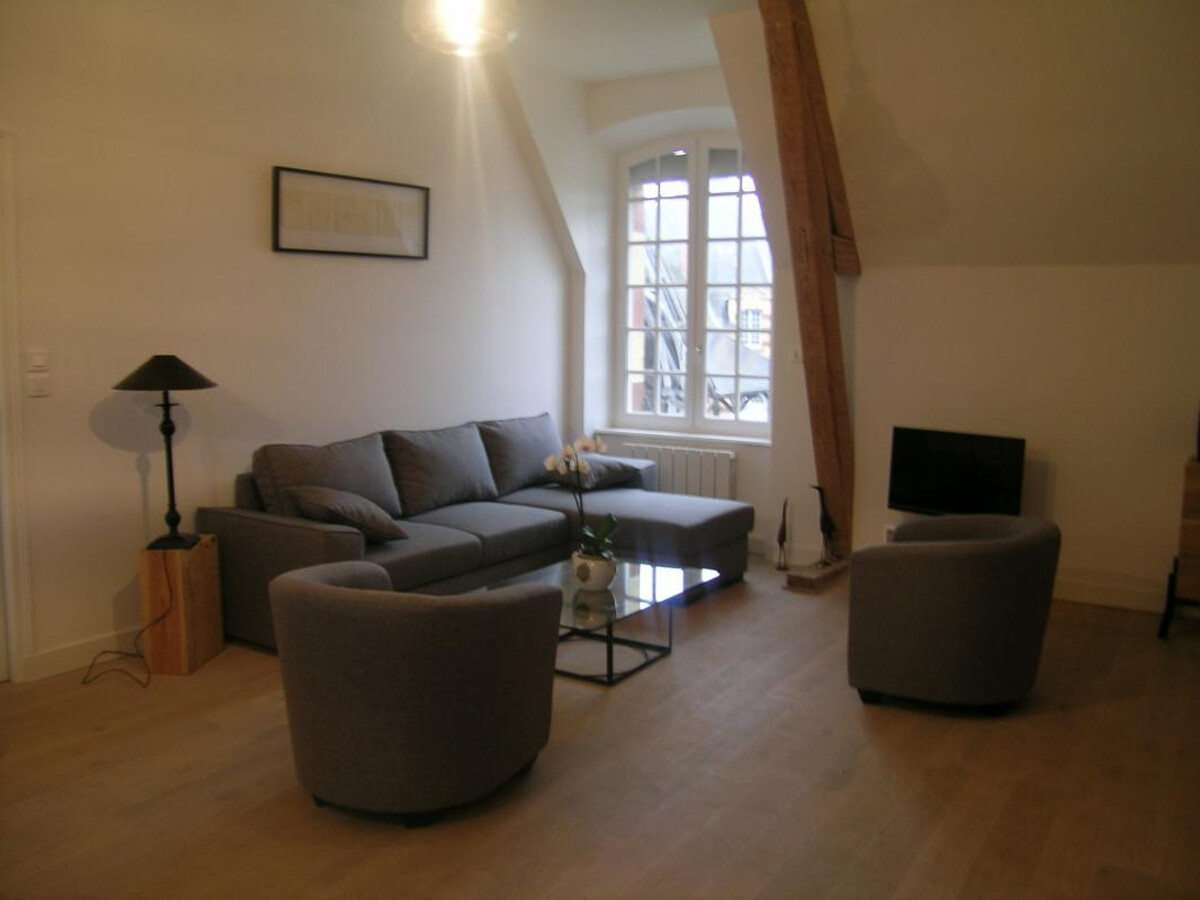 Gîte rénové au château d'Avrilly, 4 chambres près Moulins - Photo 2