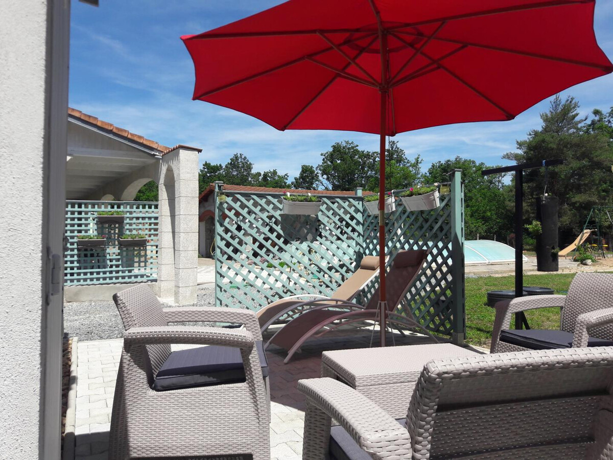 Studio rénové à Vendat avec piscine et jardin privatif - Photo 14