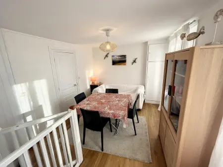 Duplex atypique avec terrasse à Granville, 400m plage : photo 6
