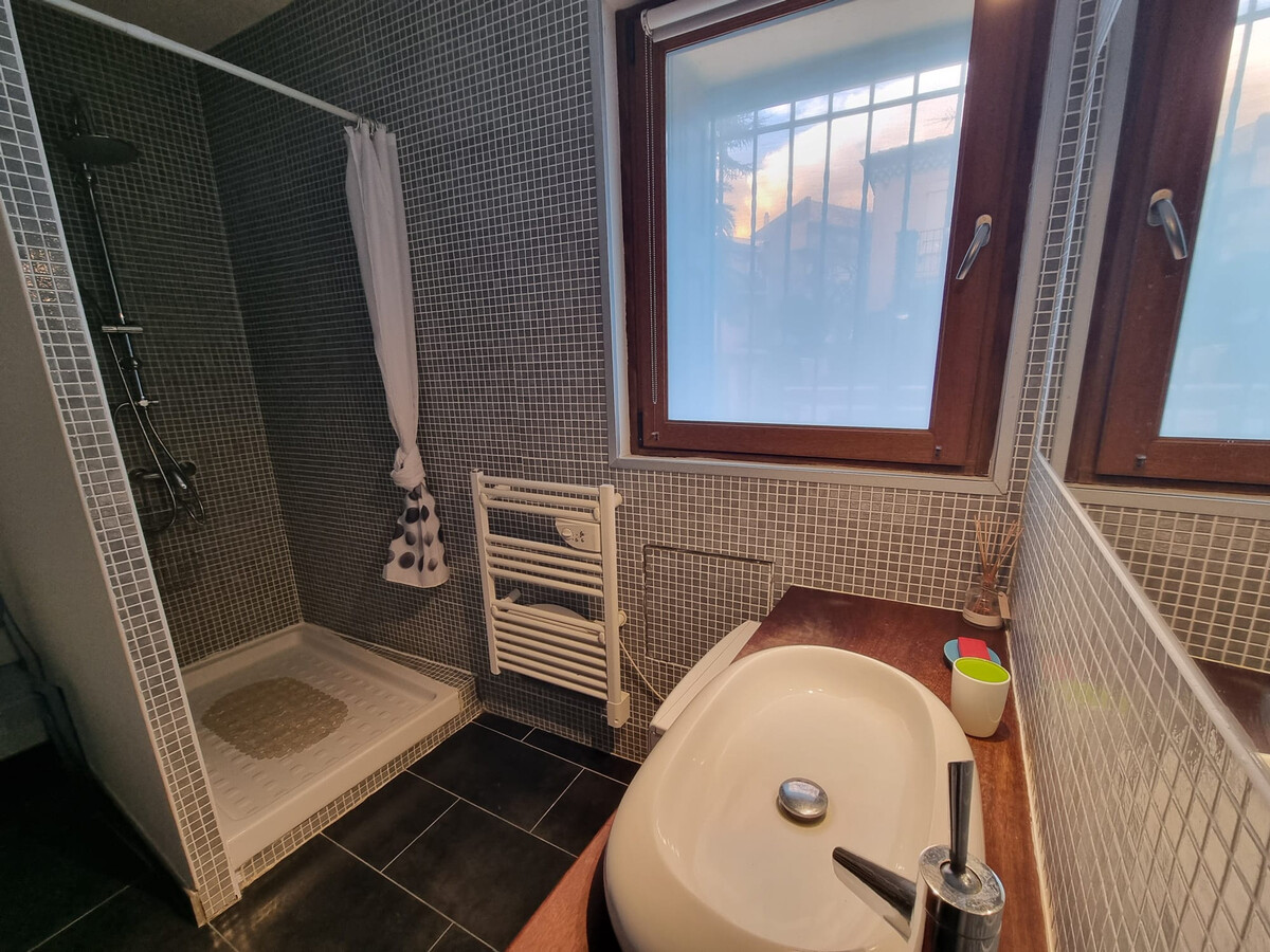Appartement centre Collioure, 300m plage, terrasse & clim - Photo 15
