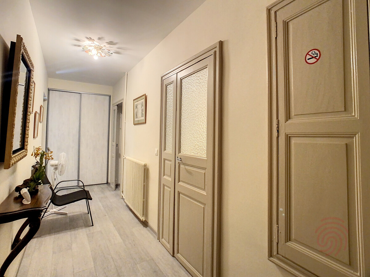 F3 78m² à 50m des Thermes et centre-ville - Photo 15