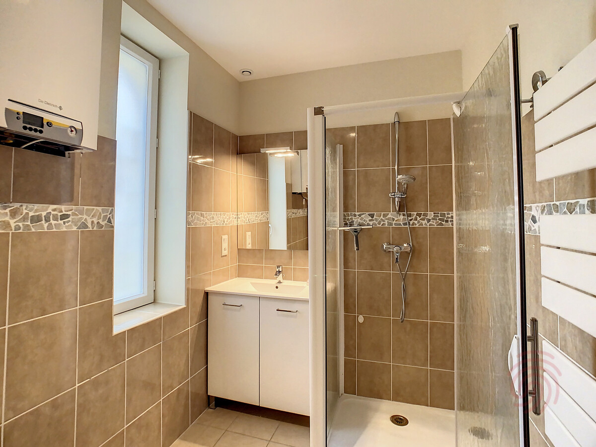 F3 78m² à 50m des Thermes et centre-ville - Photo 18