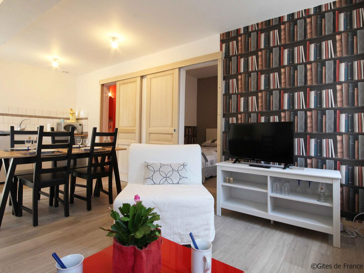 Appartement au-dessus d'un café-librairie en Suisse Normande - Photo 1