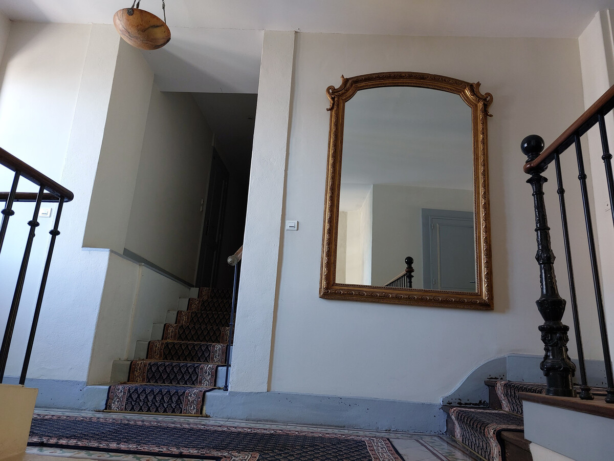 Appartement 60 m² en forteresse, balcon lac, parking - Photo 11