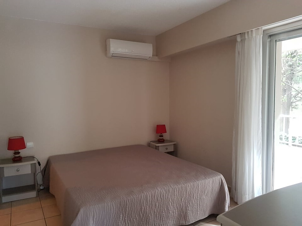 Appartement 2 pièces climatisé, balcon, 50m de la plage - Photo 3